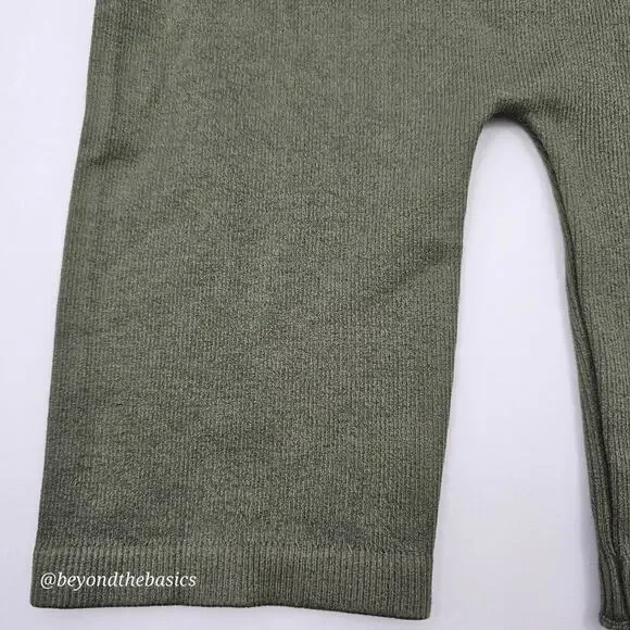 Bozzolo Women's Olive Green Ribbed Nylon Biker Shorts Size S/M - Picture 3 of 8